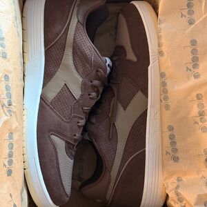 NWT Diadora Deuce M2 Brown Suede Sneakers